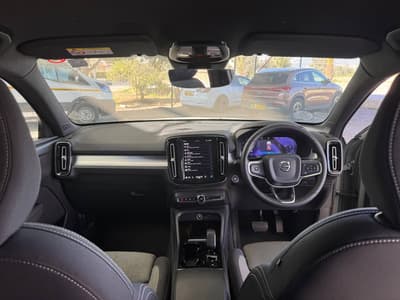 Volvo XC40 — 6
