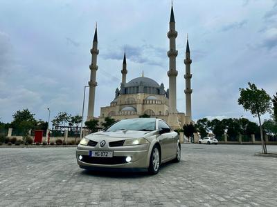 Renault Megane — 1