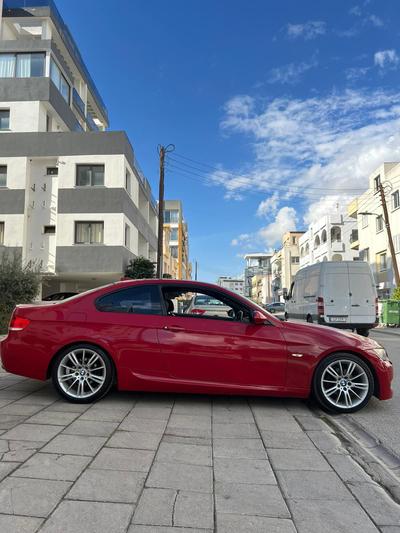 BMW 320i — 4