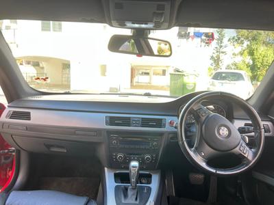 BMW 320i — 6