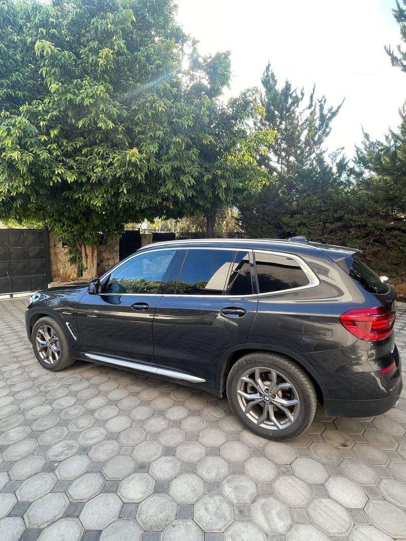 BMW X3 — 1/8