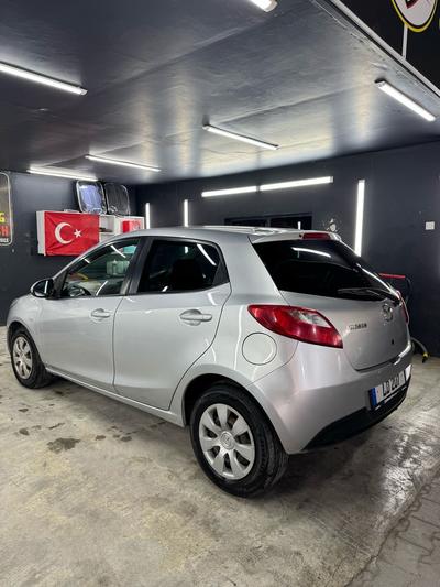 Mazda Demio — 5