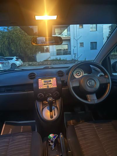 Mazda Demio — 7