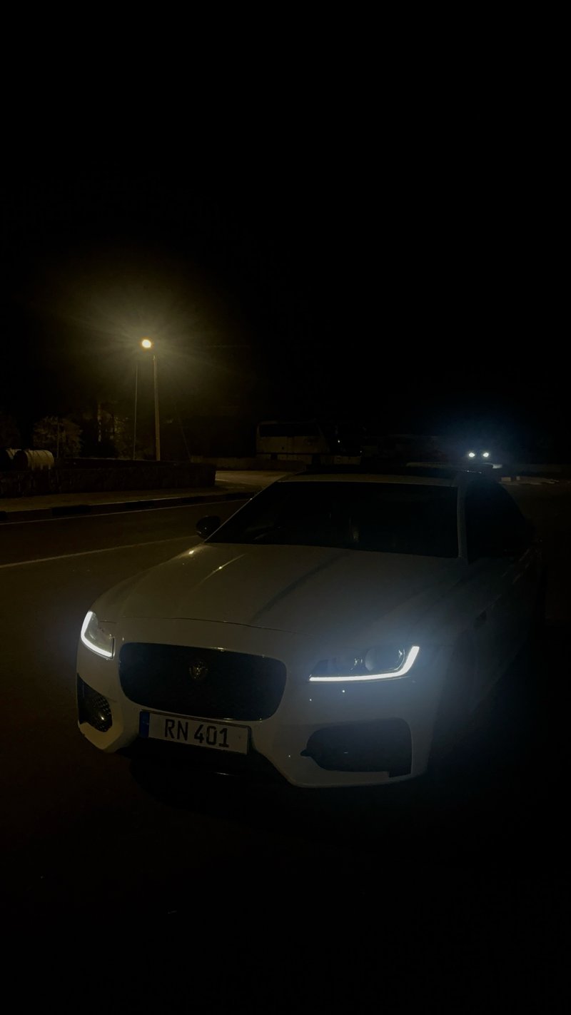 Jaguar XF — 4