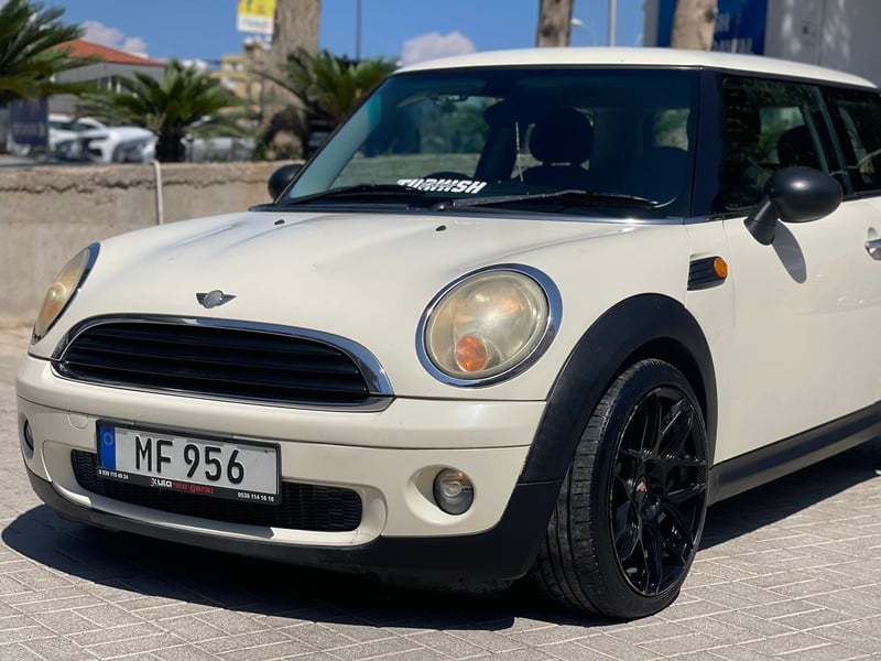 Mini Cooper — 1/10
