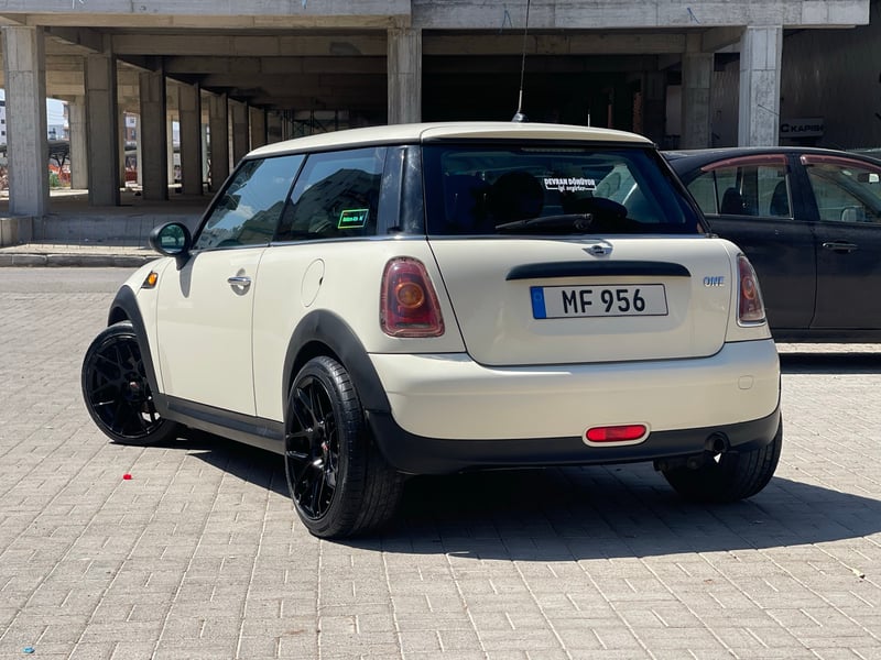 Mini Cooper — 3