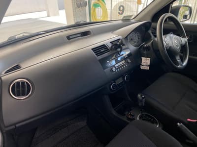 Suzuki Swift — 8