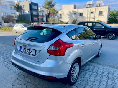 Ford Focus — 3