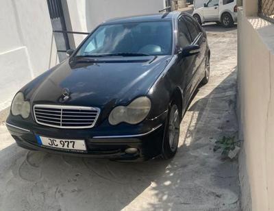 2004 Mercedes-Benz C 200