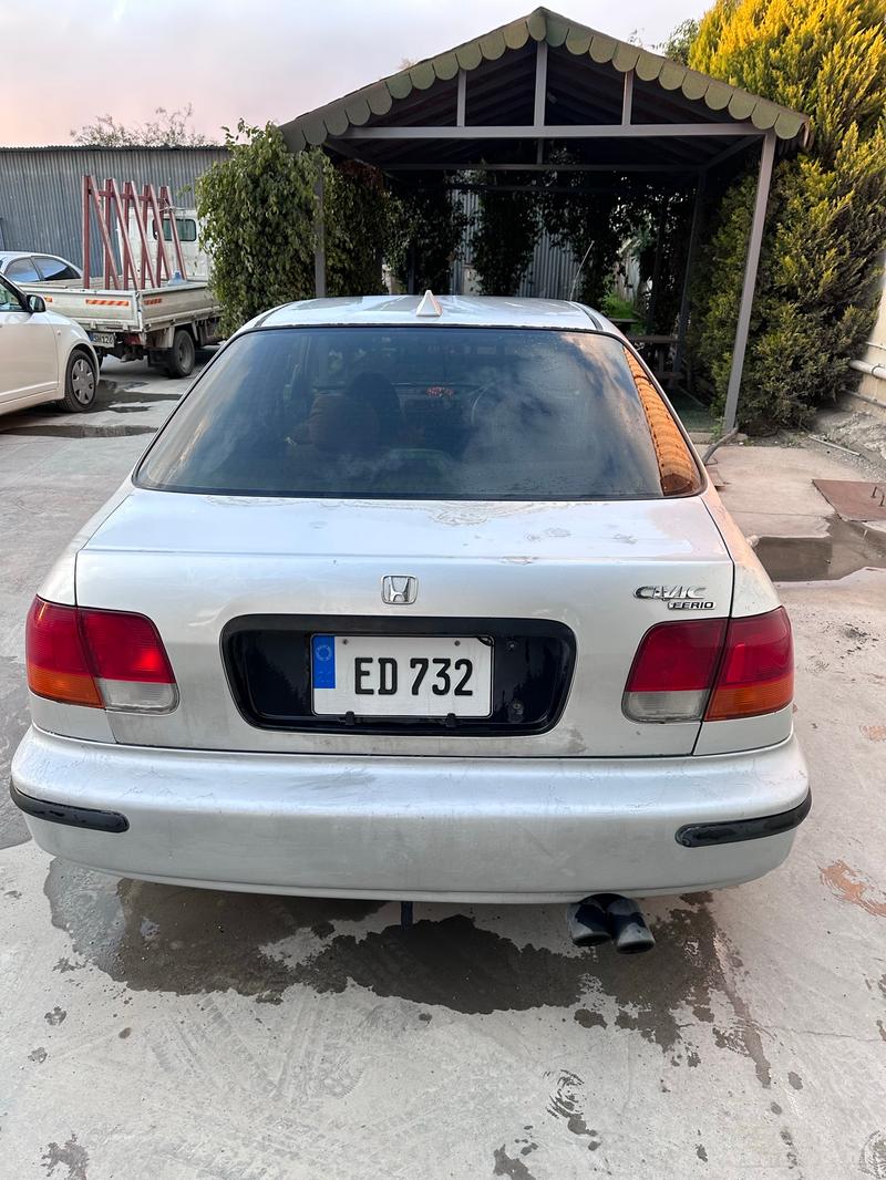 Honda Civic — 1/10