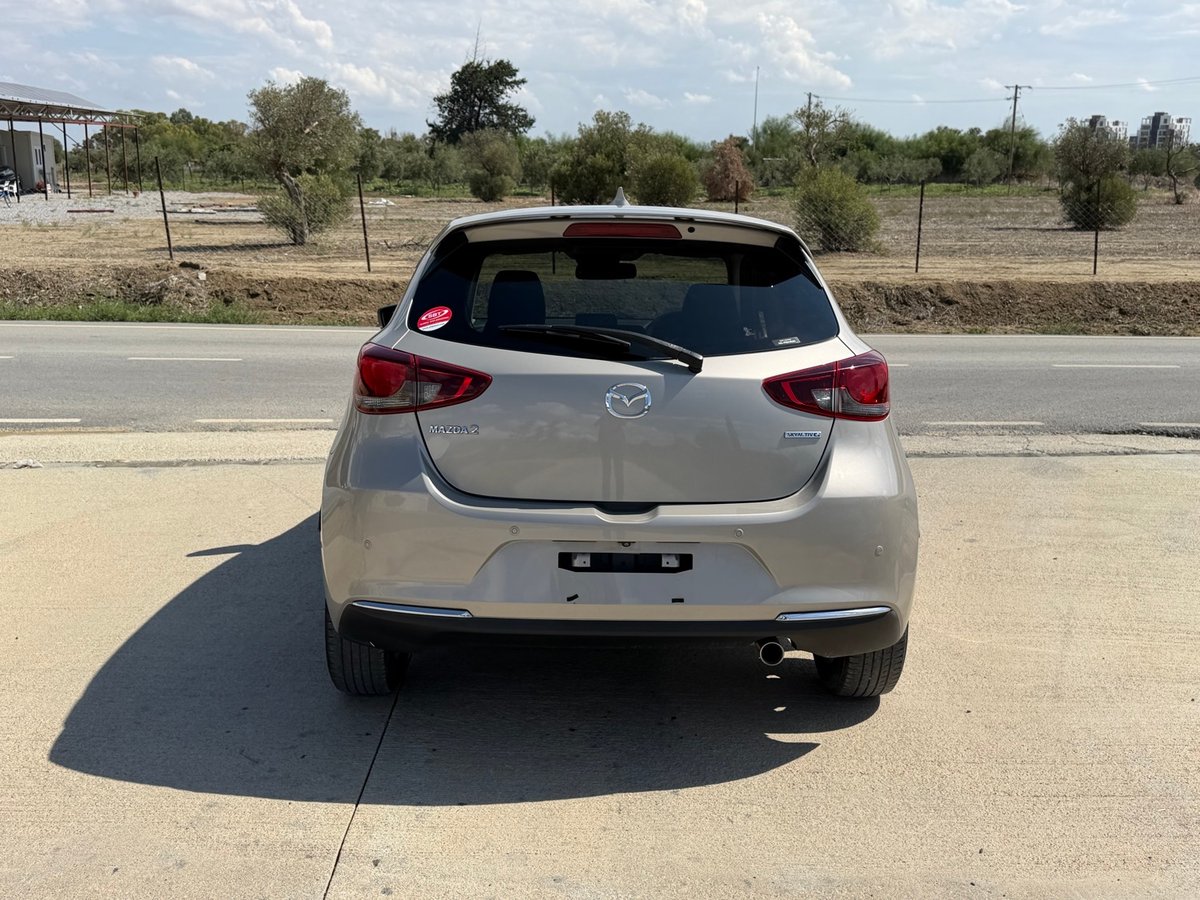2022 Mazda 2 5