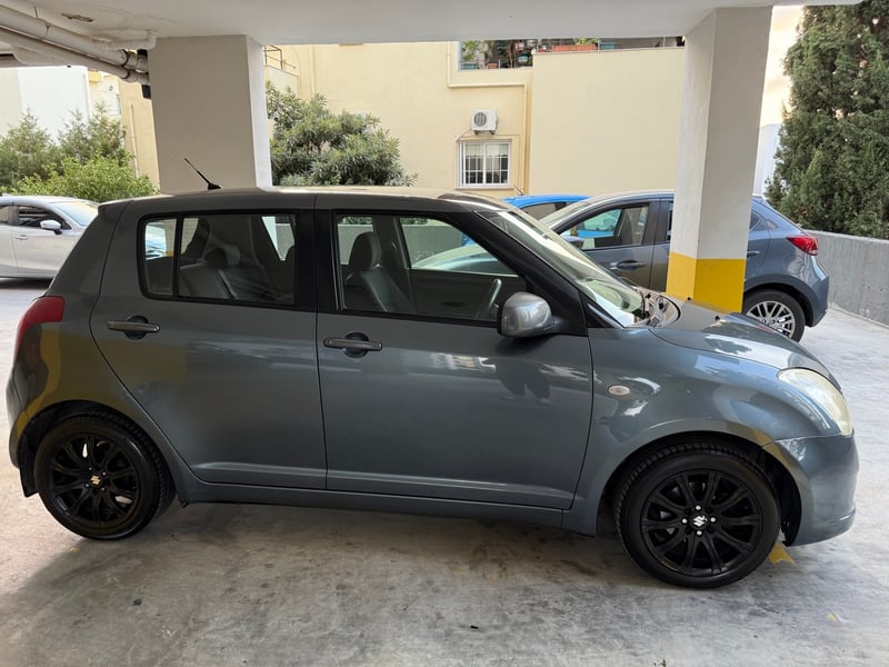 Suzuki Swift — 2