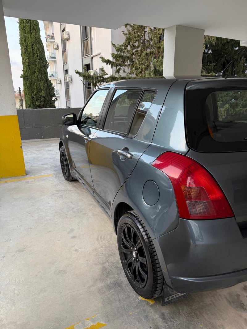 Suzuki Swift — 4