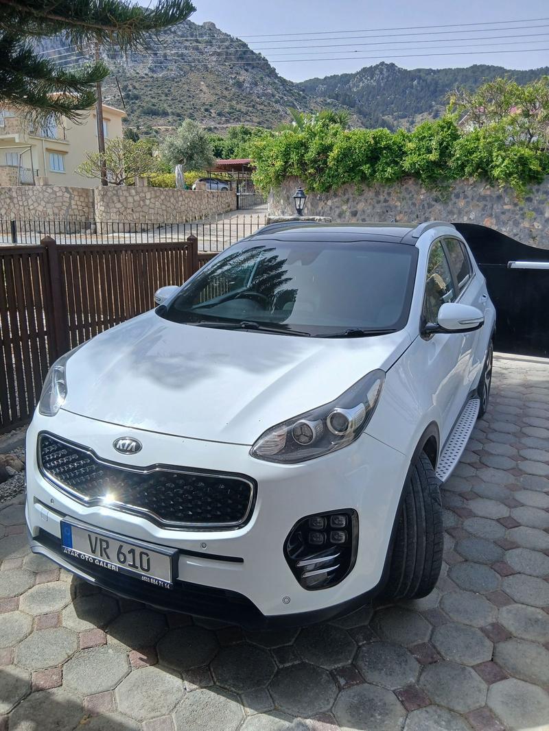 Kia Sportage — 1/10