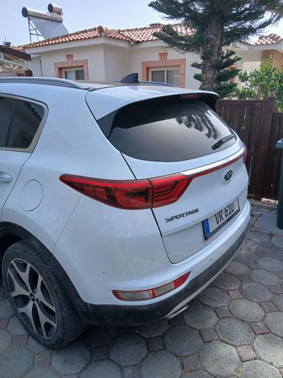 Kia Sportage — 10
