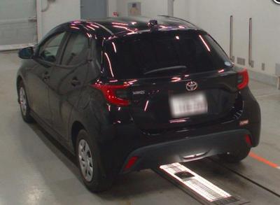 Toyota Yaris — 4