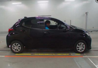 Toyota Yaris — 6