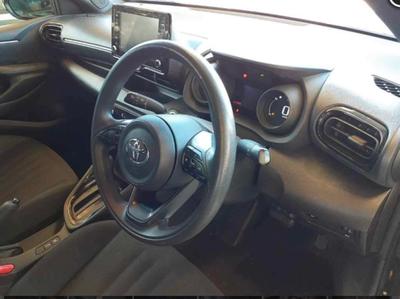Toyota Yaris — 7