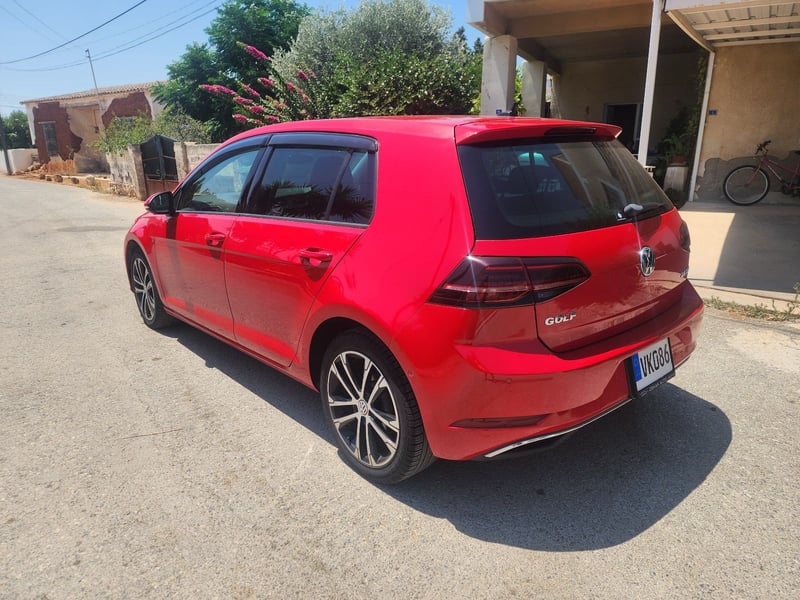 Volkswagen Golf — 4
