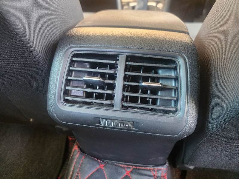 Volkswagen Golf — 10