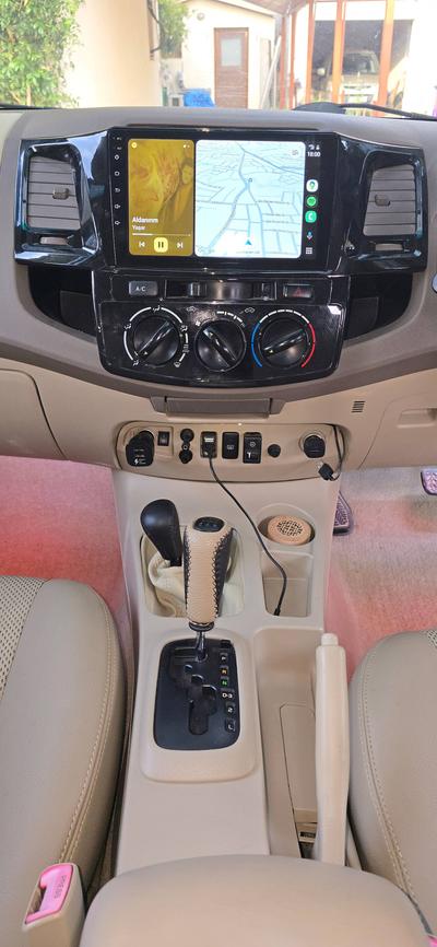 Toyota Hilux — 6