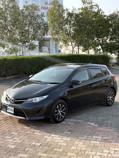 2012 Toyota Auris