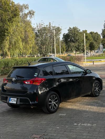 Toyota Auris — 5