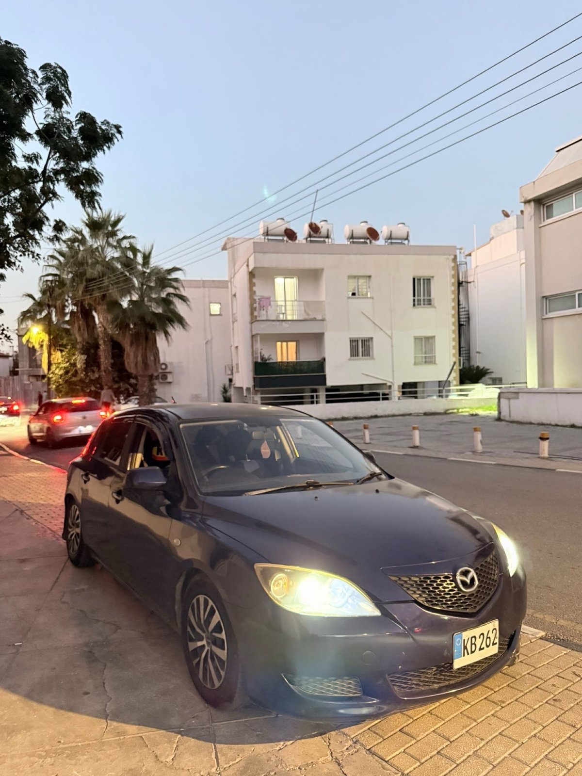 2005 Mazda Axela 2