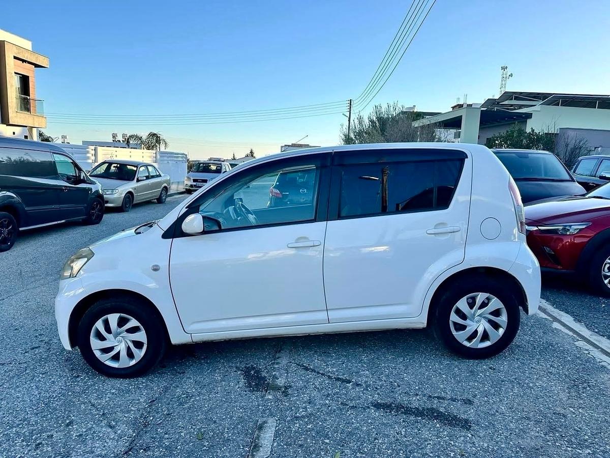 2005 Daihatsu Boon 5