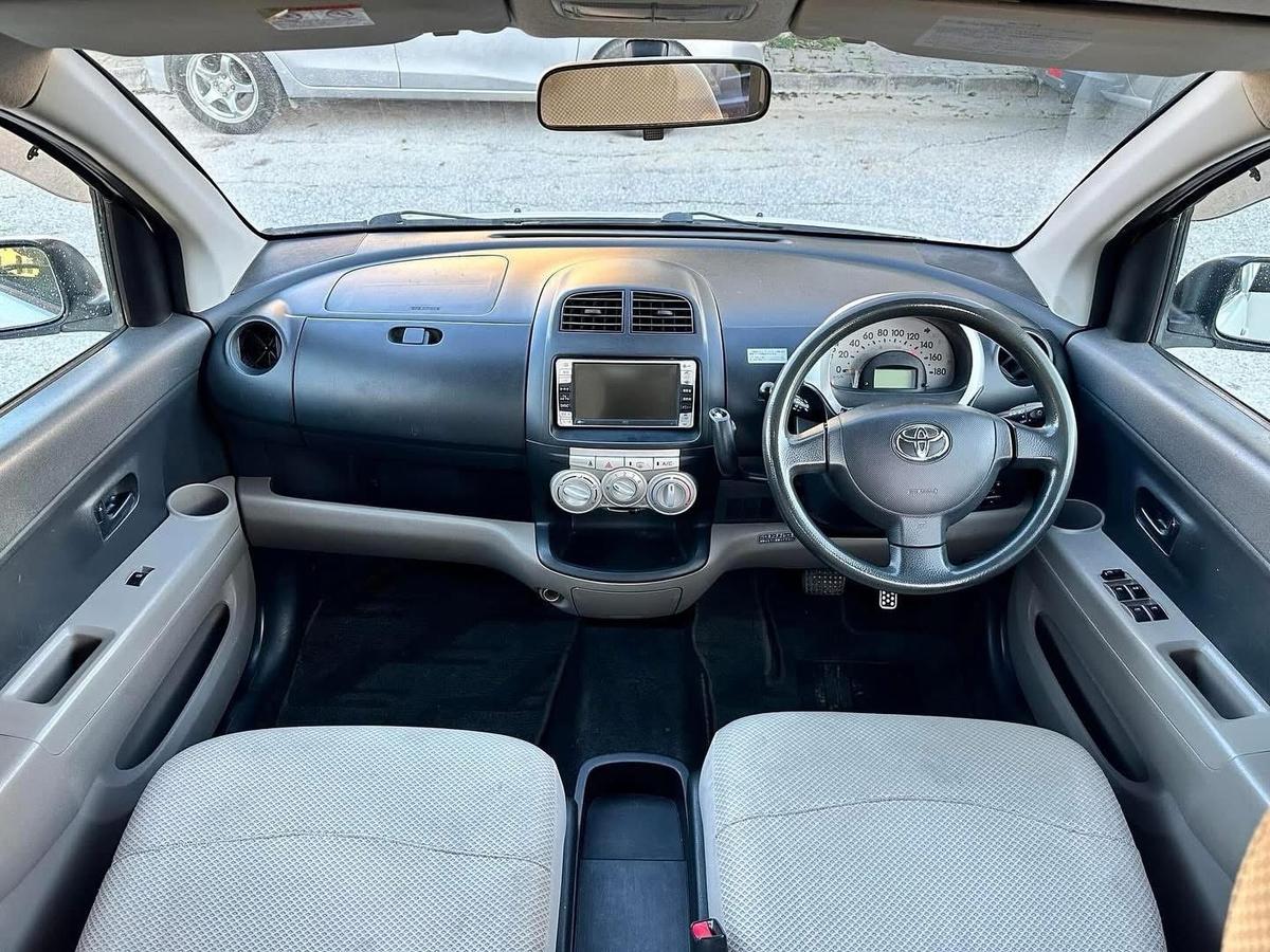 2005 Daihatsu Boon 8