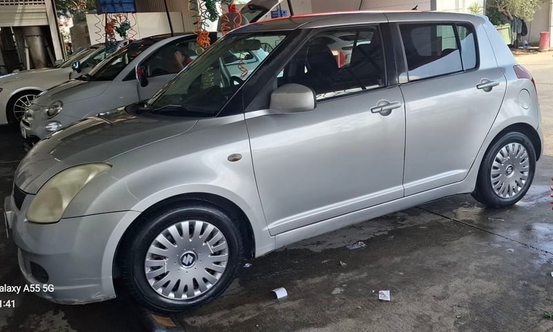 Suzuki Swift — 2
