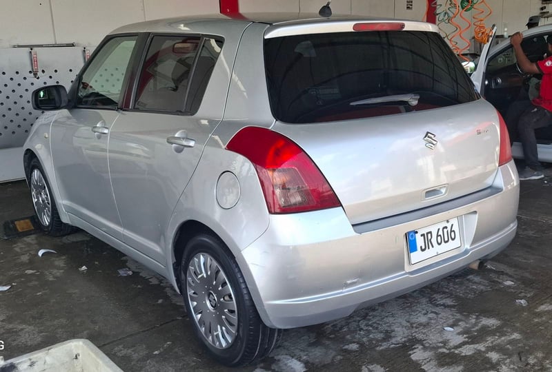 Suzuki Swift — 3