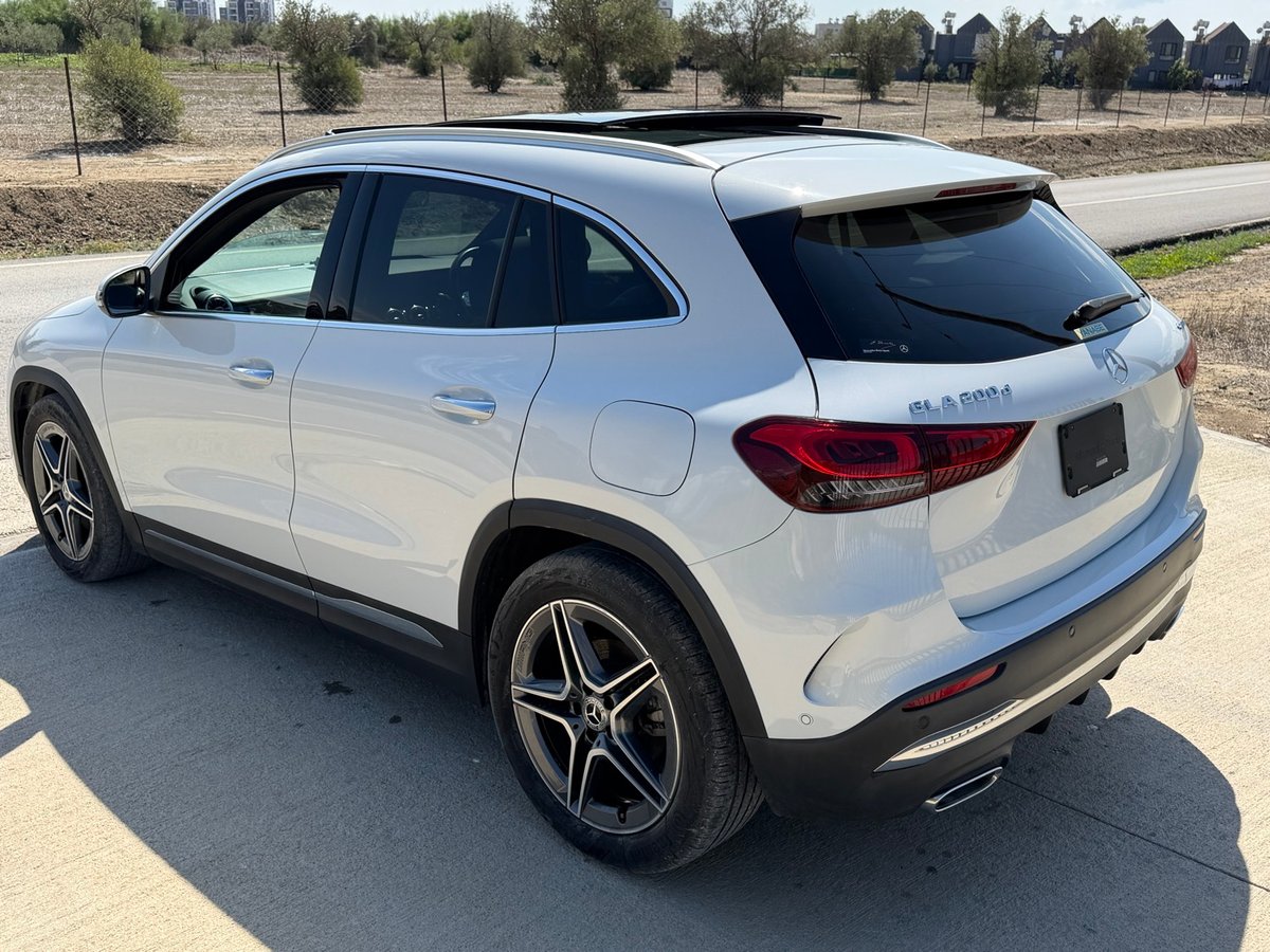 2021 Mercedes-Benz GLA 200d 5