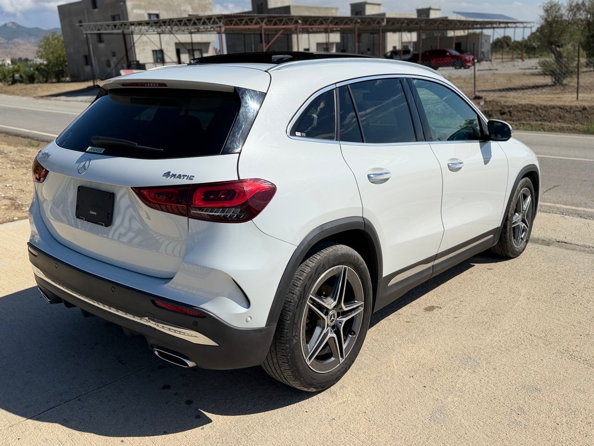 2021 Mercedes-Benz GLA 200d 6