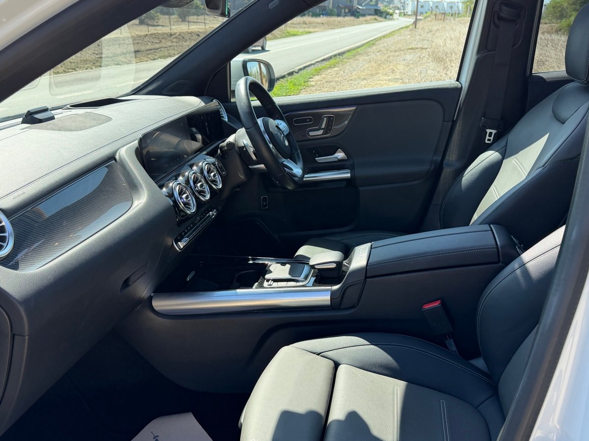 2021 Mercedes-Benz GLA 200d 7