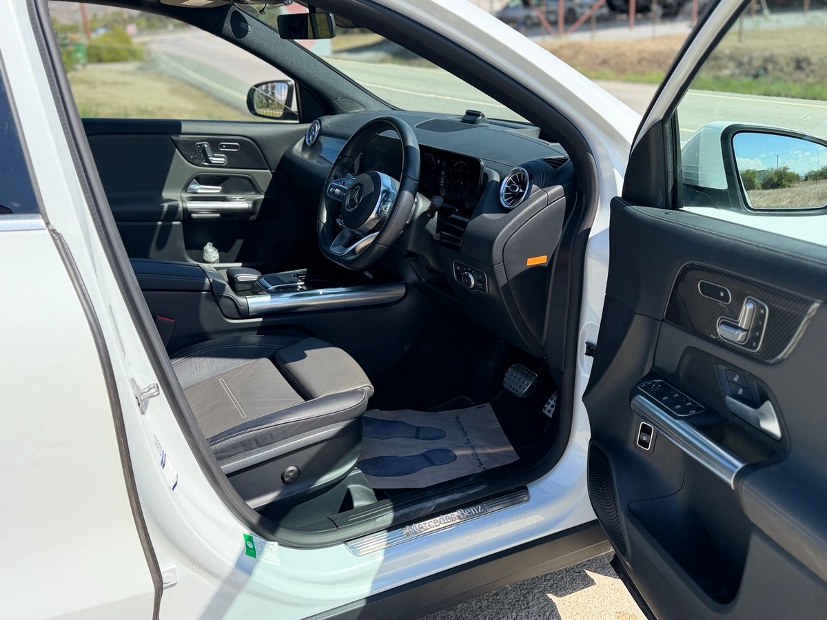 2021 Mercedes-Benz GLA 200d 8