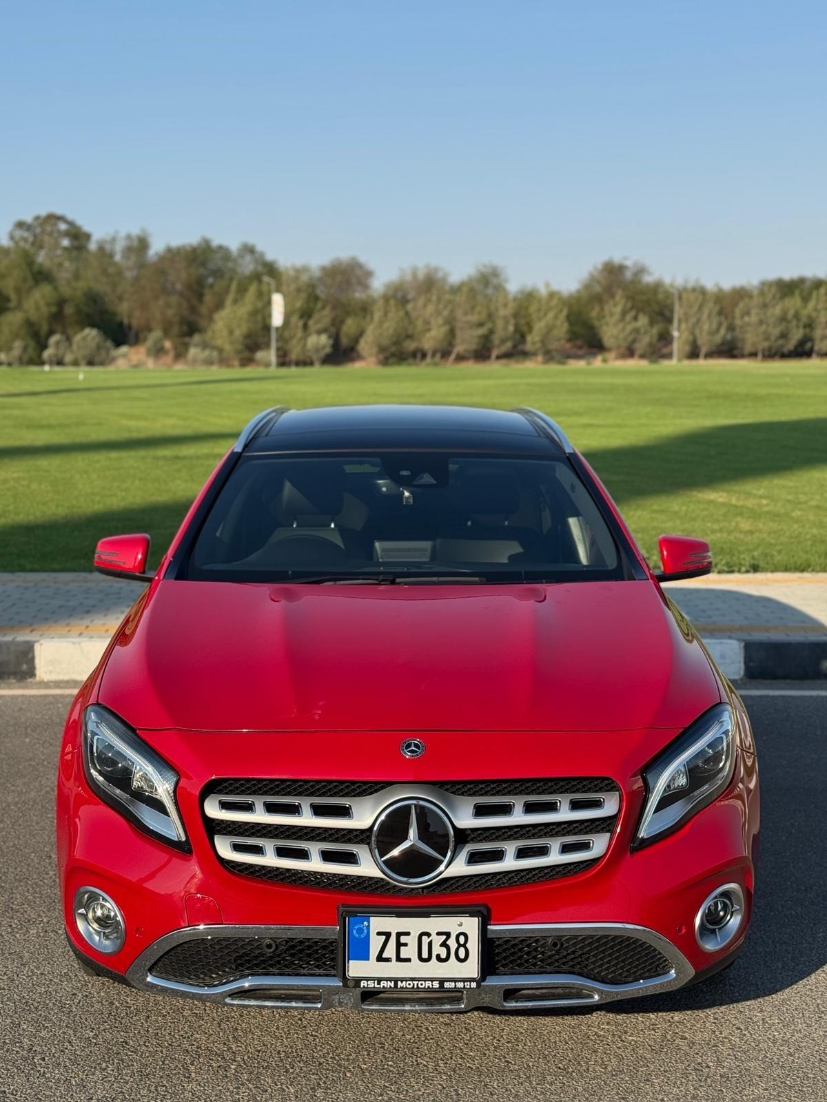 2020 Mercedes-Benz GLA 220 2