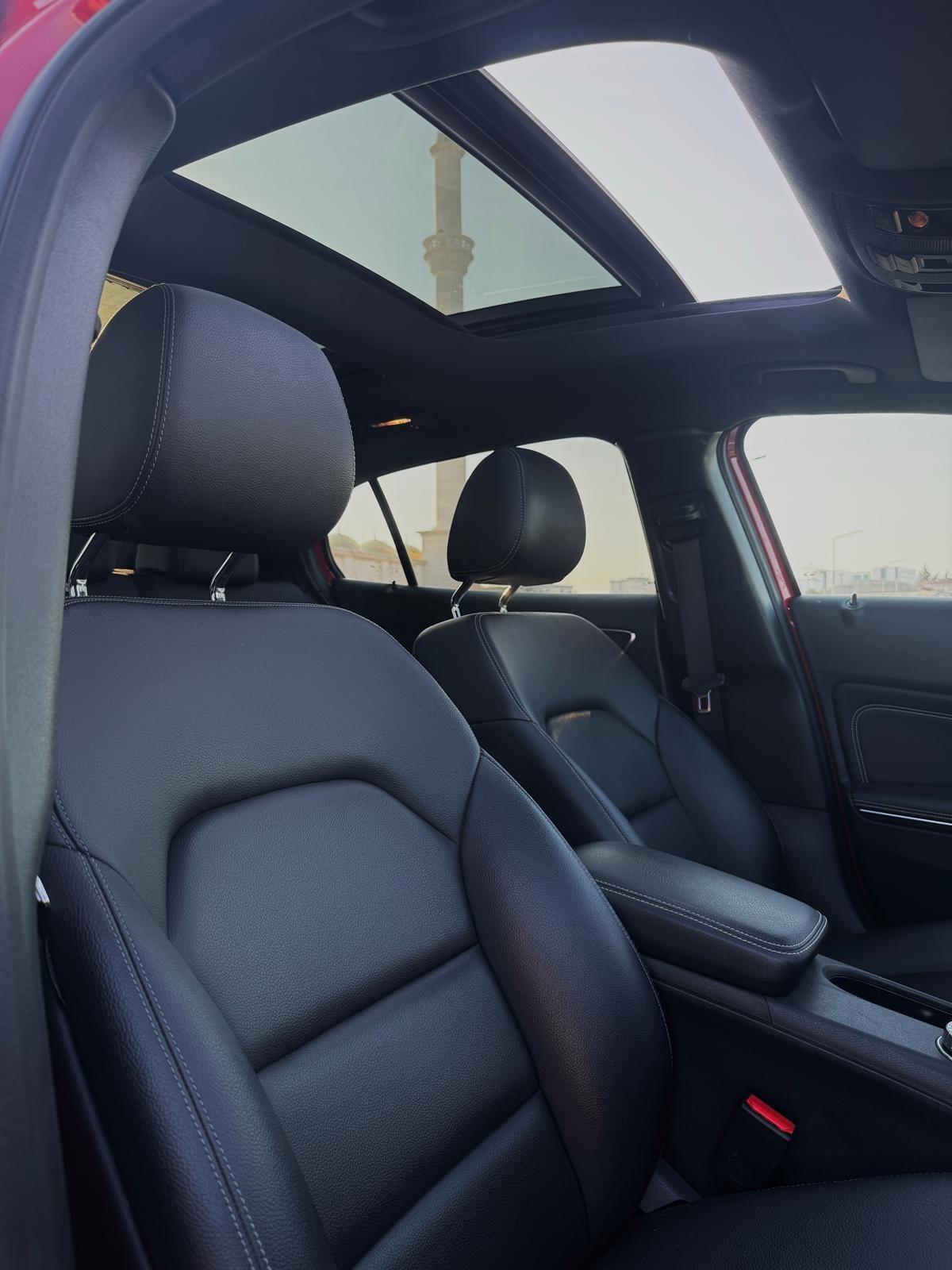 2020 Mercedes-Benz GLA 220 8