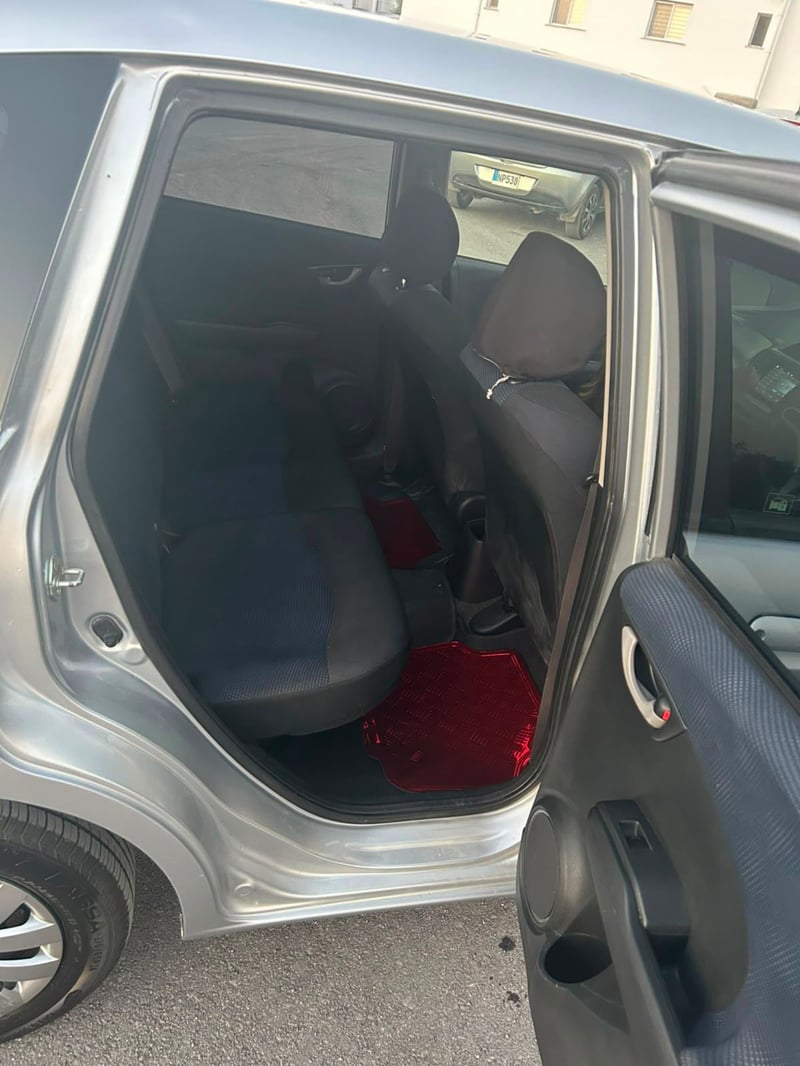 Honda FIT — 6