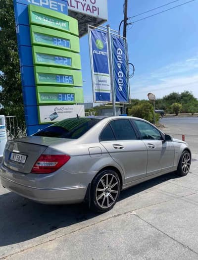 Mercedes-Benz C 180 — 6