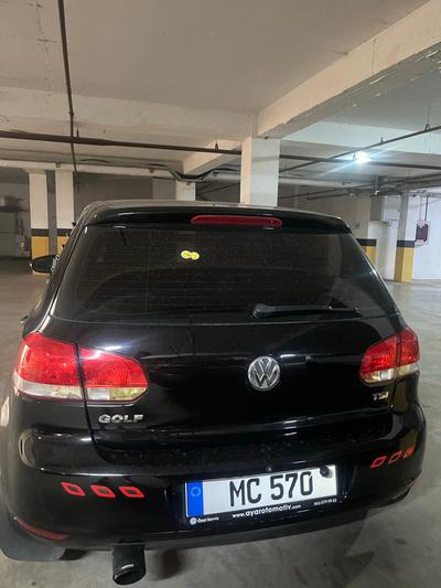 Volkswagen Golf — 3