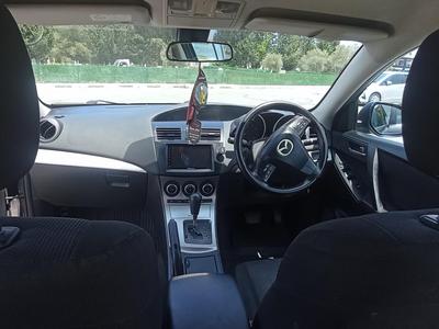 Mazda Axela — 5