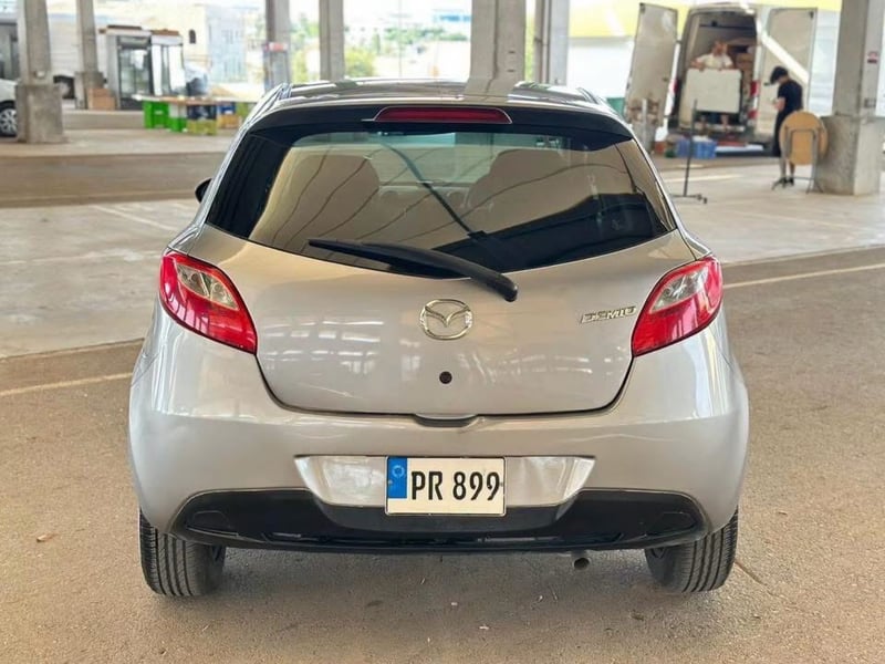 Mazda Demio — 6