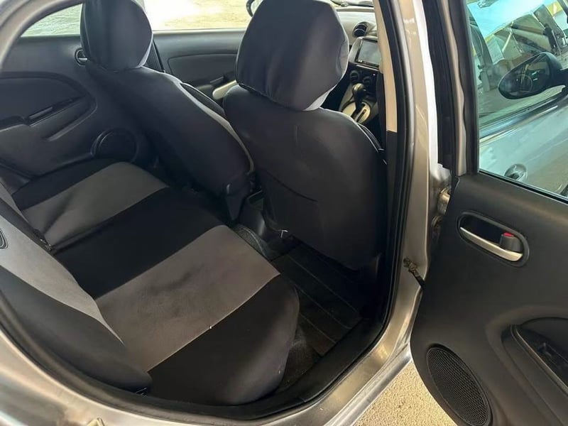 Mazda Demio — 9