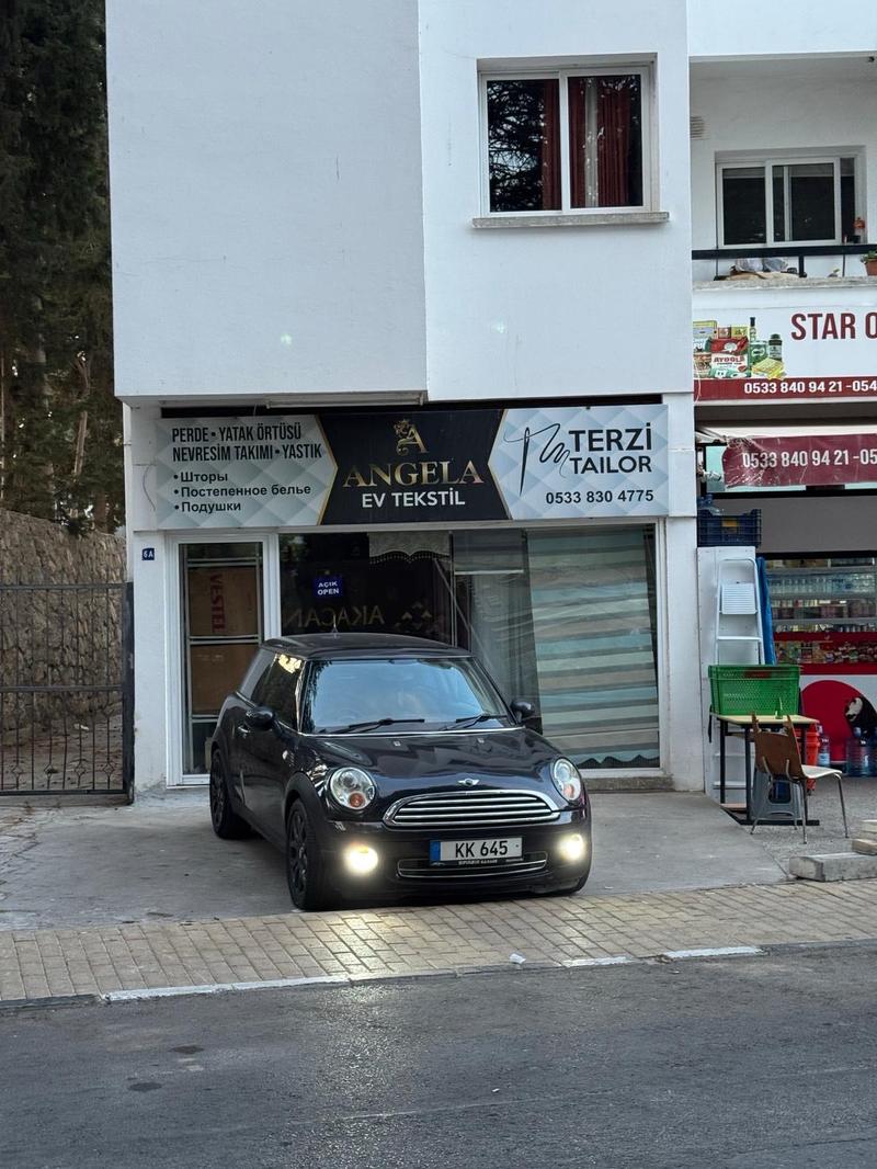 Mini Cooper — 1/8