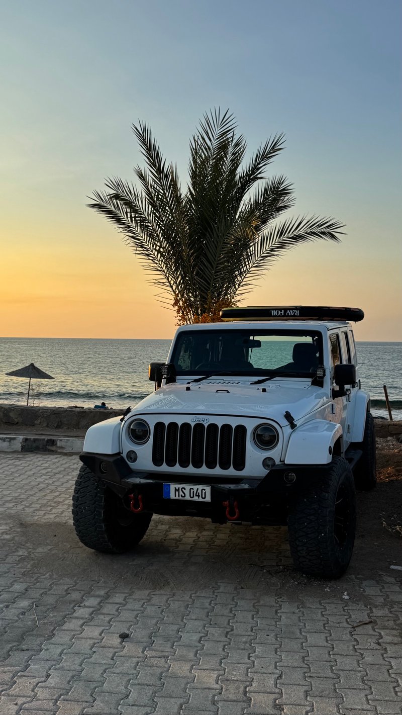 Jeep Wrangler — 1