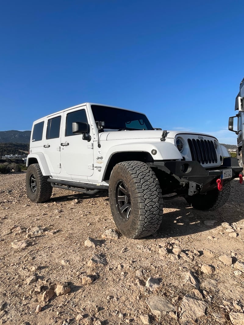 Jeep Wrangler — 4