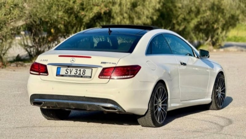 Mercedes-Benz E 220 Coupe — 6