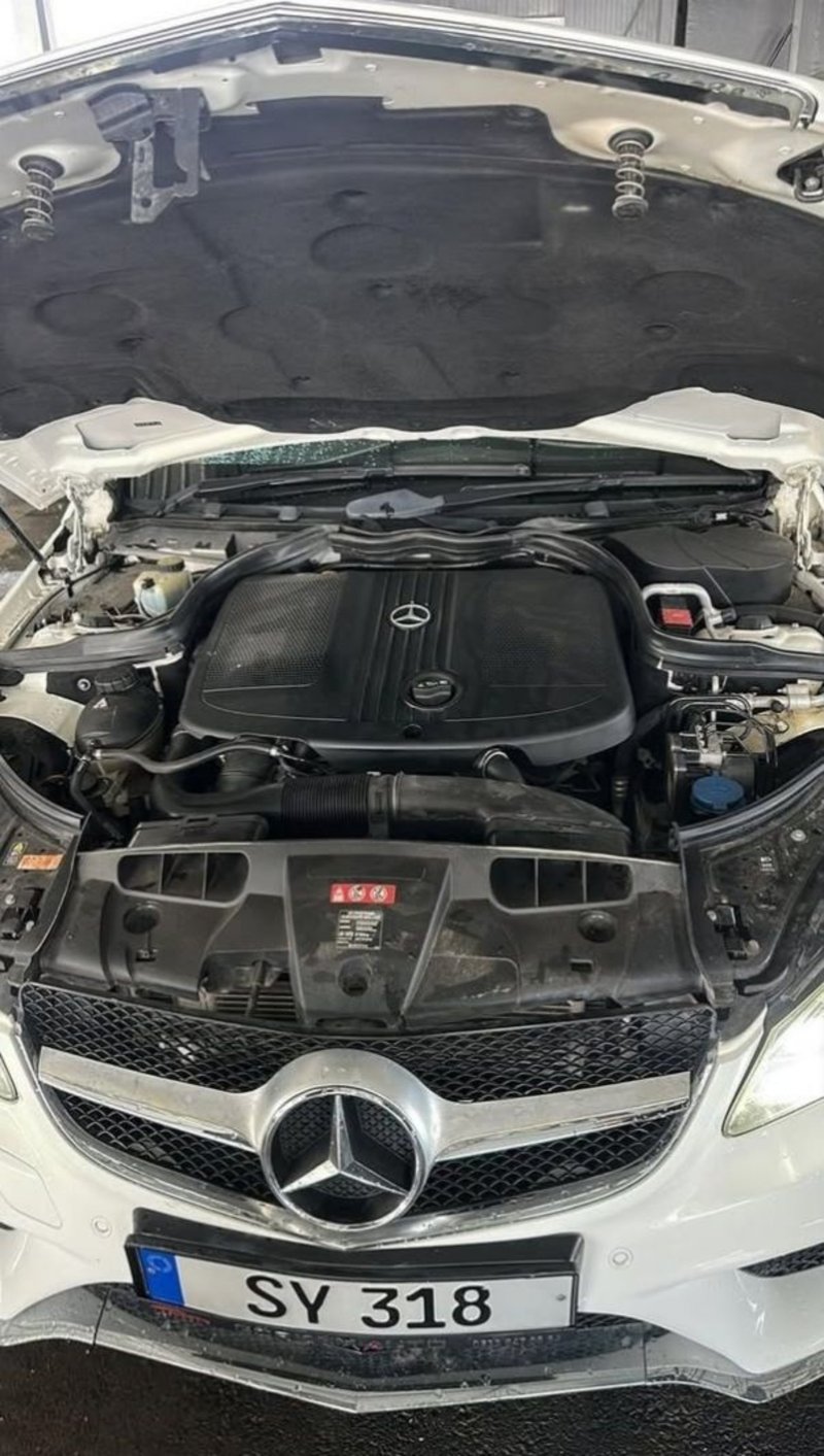 Mercedes-Benz E 220 Coupe — 10