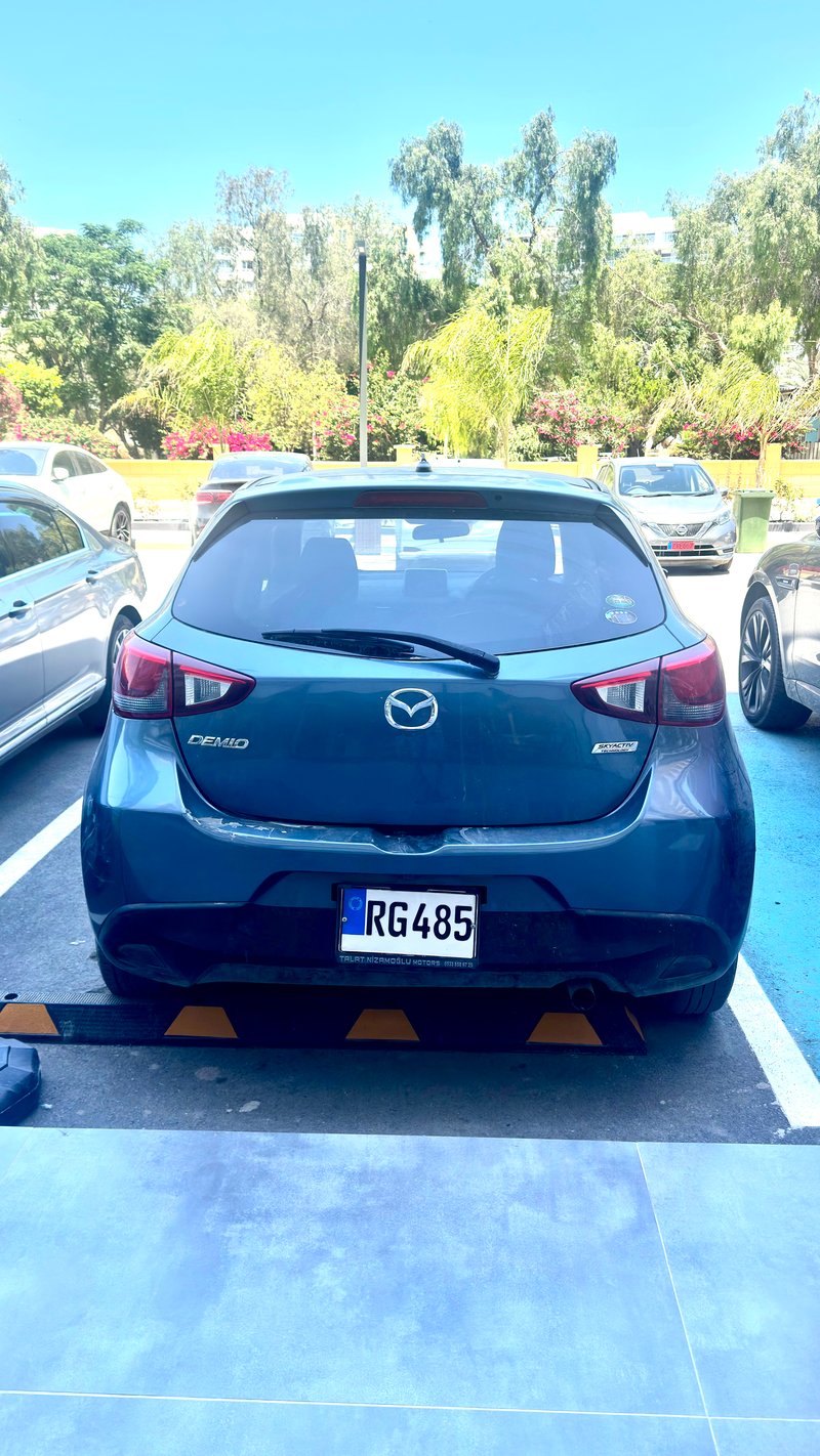Mazda Demio — 2